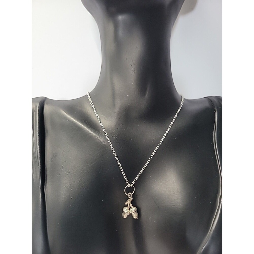 Vintage Double Acorn Charm‎ Necklace Silver Tone Woodland Nature Fall Pendant